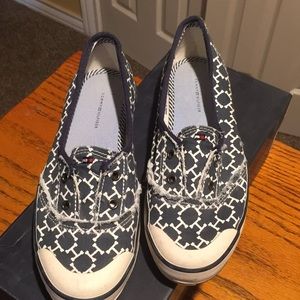 Tommy shoes